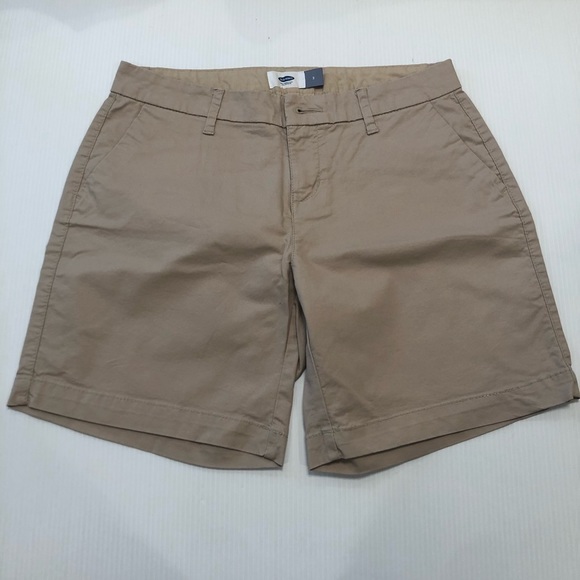 Women’s Old Navy Bermuda Short Size 2 - Picture 2 of 7